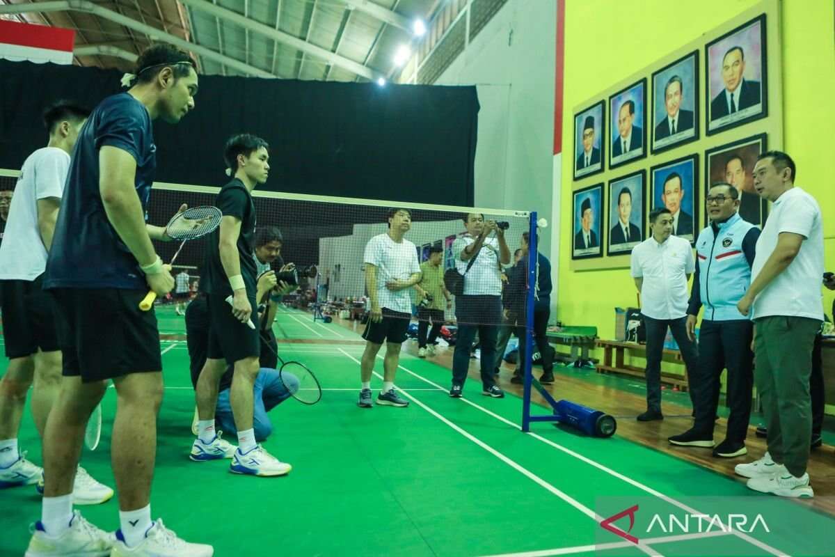 Menpora Erick Thohir Imbau Tim Bulu Tangkis Fokus Hadapi Asian Games 2026