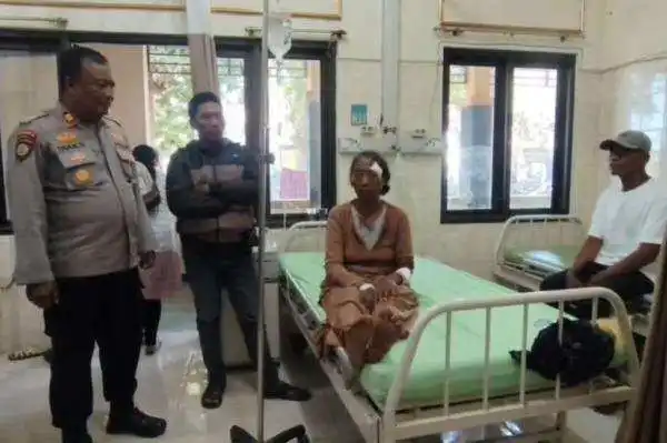 Kecelakaan Tragis: Nenek di Situbondo Terluka akibat Peluru Nyasar