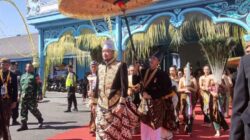 Penobatan Raja PB IX Hangabehi di Keraton Solo