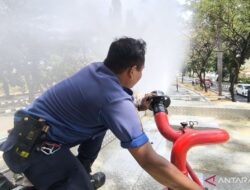 Penyemprotan Jalan di Kabupaten Bogor untuk Kurangi Dampak Abu Vulkanik