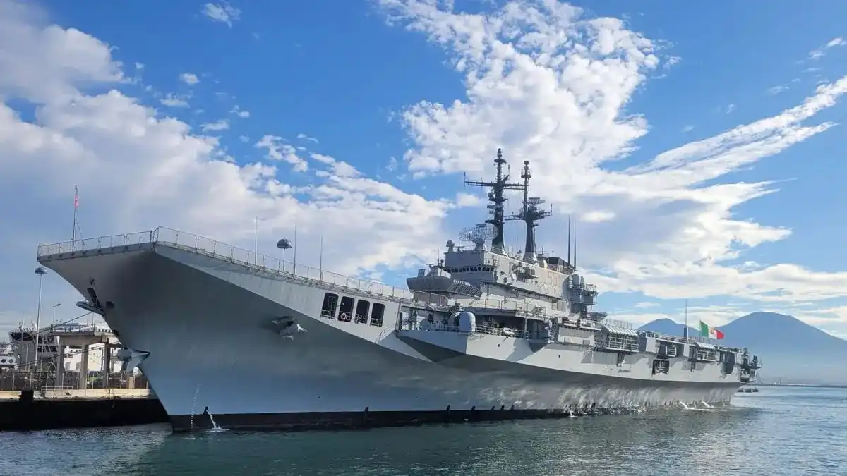 Kapal Induk TNI AL Dikerahkan untuk Penanganan Karhutla