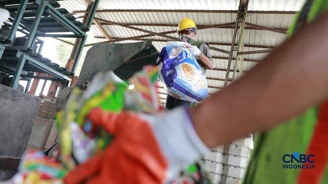 Inovasi Pengolahan Sampah Plastik Menjadi Bahan Bakar Terbarukan