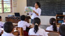 Tantangan Pendidikan di Riung Barat: Menjembatani Bahasa dan Teknologi