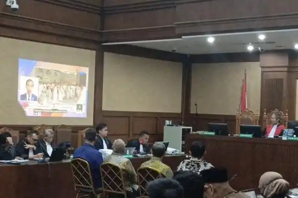 Gus Alex Minta Jokowi Hadir di Sidang Kasus Kuota Haji Tambahan