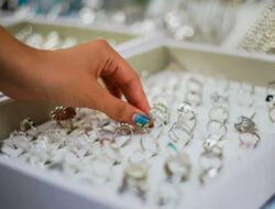 Pergerakan Harga Emas Perhiasan di Indonesia Habis Jumat Ini