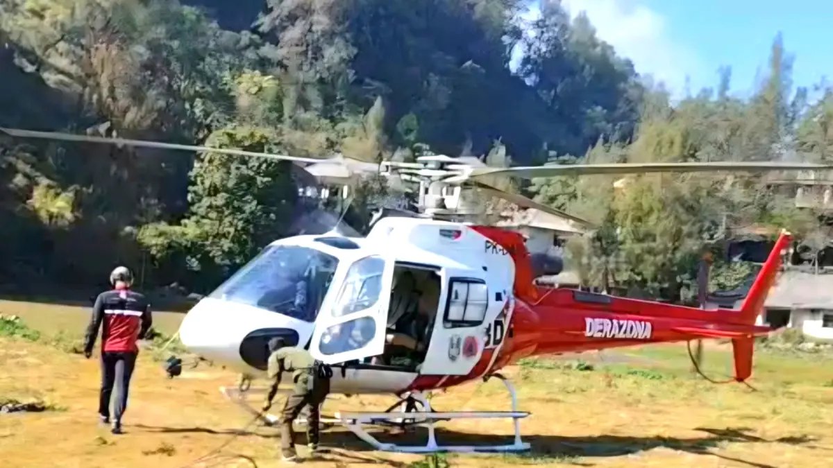 Operasi Water Bombing BPBD Jatim Atasi Karhutla di Gunung Bromo
