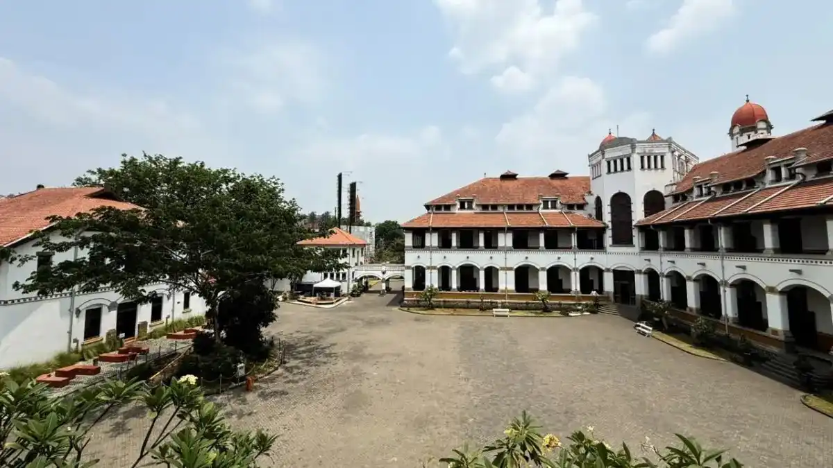 Lawang Sewu: Destinasi Wisata Warisan yang Populer di Semarang