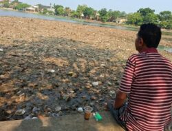 Krisis Lingkungan di Setu Cilodong: Munculnya Tumpukan Sampah di Musim Kemarau