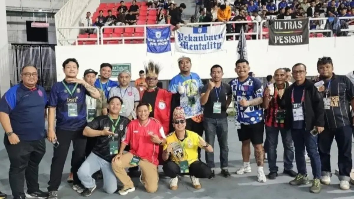 Kebersamaan Suporter Liga 2 dalam Deklarasi Damai