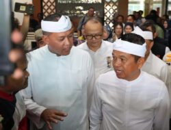 Kegiatan Olahraga Rakyat di Kalimalang: Lomba Dayung Piala Gubenur