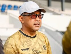 De Red FC Tertekan di Pertandingan Perdana