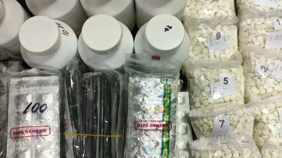 Penyitaan Obat Tradisional Ilegal oleh BPOM: Temuan Mengkhawatirkan dari Pyrimidinofil