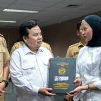 Program Pemkot Bogor: Penyerahan Ijazah bagi Siswa Tidak Mampu