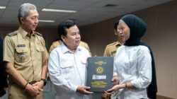 Program Pemkot Bogor: Penyerahan Ijazah bagi Siswa Tidak Mampu