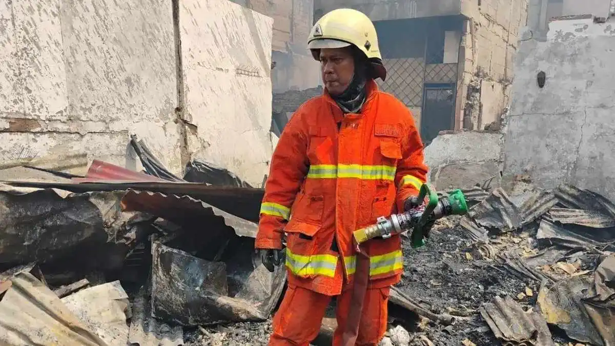 Relawan Pemadam Kebakaran Jakarta Siaga Hadapi Ancaman Kebakaran di Musim Kemarau