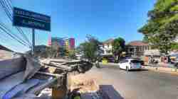 Ujian Kepercayaan Publik dalam Proyek Jalan Aroepala