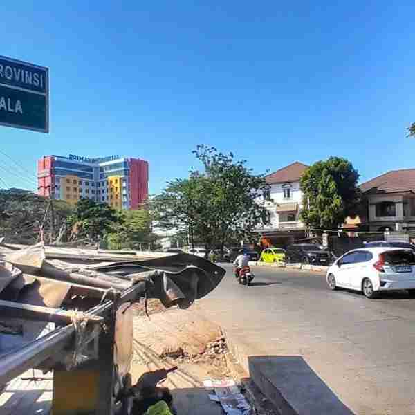 Ujian Kepercayaan Publik dalam Proyek Jalan Aroepala