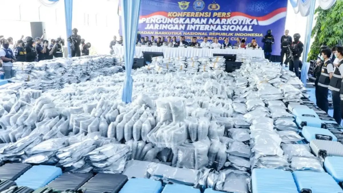 Dua Pria Ditangkap Karena Menyimpan Ganja di Jakarta Barat