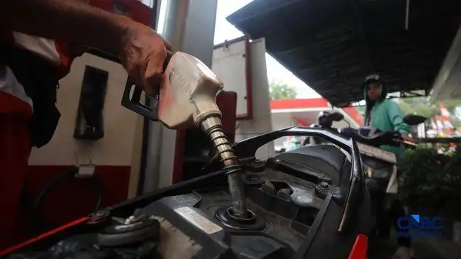 Jaminan Pasokan Bahan Bakar Nasional: Ketersediaan Cadangan Terjaga Jaminan Pasokan Bahan Bakar Nasional: Ketersediaan Cadangan Terjaga