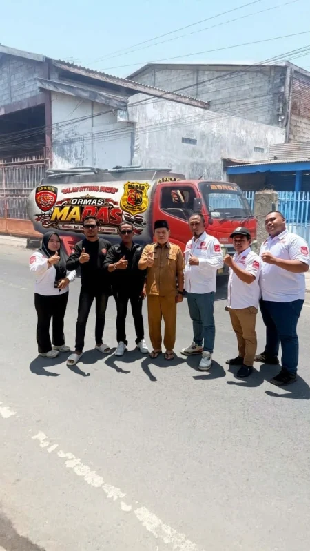 MADAS,DPD JAWA TIMUR Hadir Untuk Warga, Salurkan Air Bersih Di Panggungrejo Kota Pasuruan
