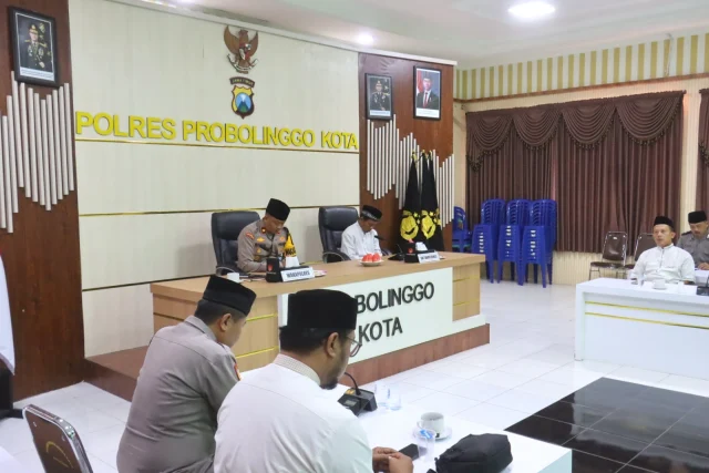 Pengukuhan Dipimpin Wakapolres Probolinggo Kota Kompol Wiwin Rusli, S.H., M.H.,Perkuat Sinergi Polisi Dan Tokoh