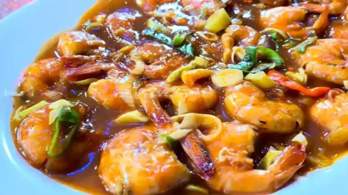 Menjelajahi Kuliner Ternate: Seafood Segar dan Street Food di Sekitar Kedaton