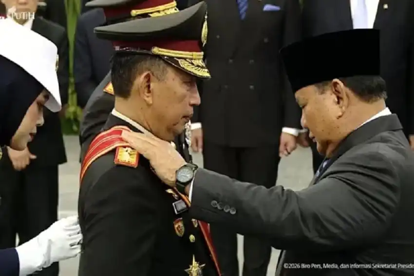 Penghargaan Negara dan Penugasan Strategis untuk Listyo Sigit serta Dedi Prasetyo