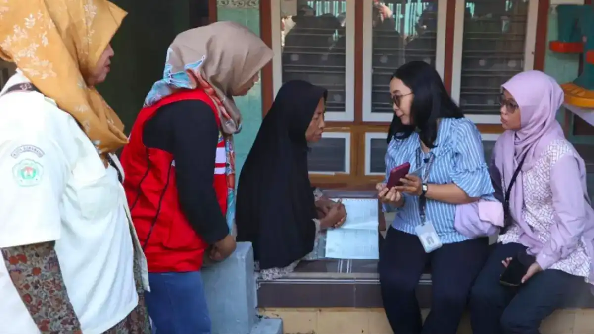 Data Kepemilikan Alphard Membuat Warga Surabaya Tersisih dari Bansos