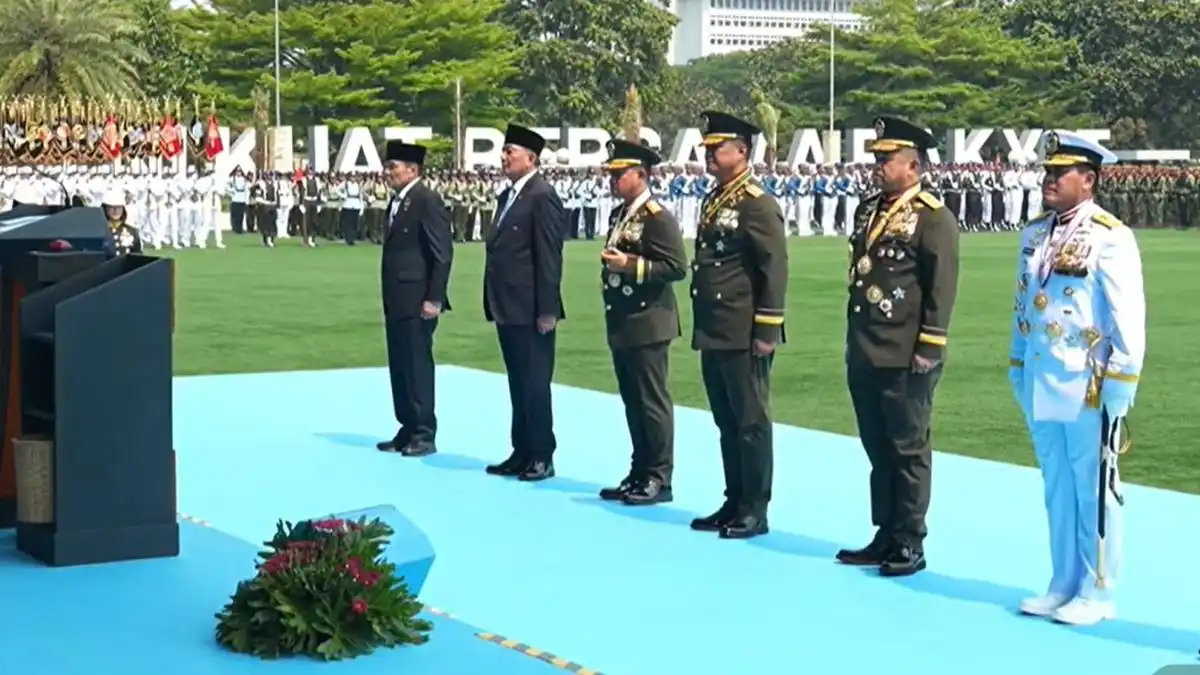 Prabowo Anugerahkan Bintang Mahaputra kepada Tujuh Purnawirawan dan Pejabat TNI