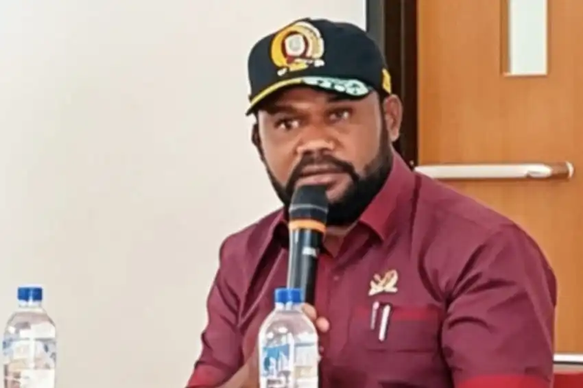Wilem Assem Minta Pembakaran Hutan dan Lahan di Papua Dihentikan