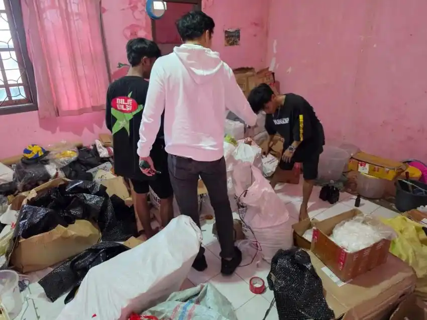 Pengungkapan Pabrik Vitamin Anak Palsu Bermerek Apialys di Lampung