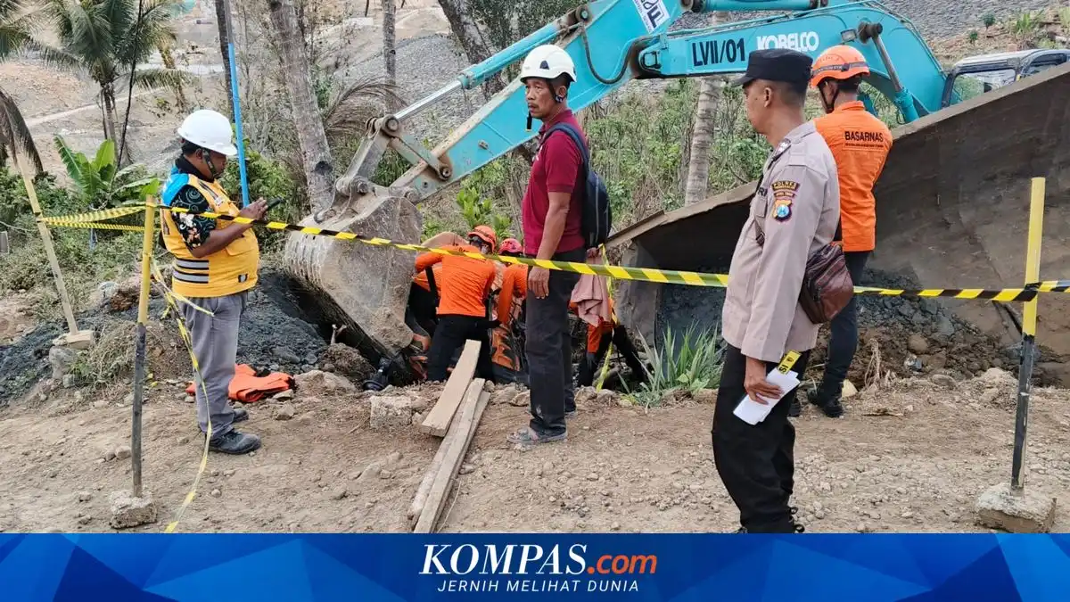 Kecelakaan tunggal tersebut diduga terjadi akibat gangguan pada sistem pengereman dump truck saat melintasi jalan menurun