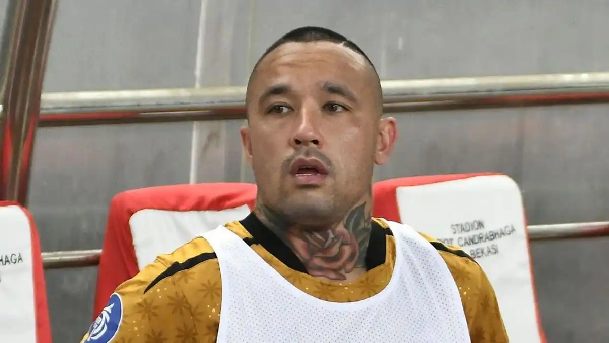 Pengalaman Radja Nainggolan Beradaptasi di Indonesia: Azan Subuh hingga Ramadan