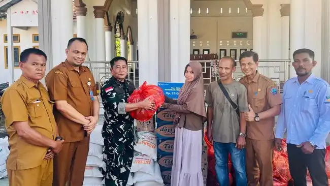 Bantuan Kebutuhan Pokok Disalurkan untuk 31 Keluarga Terdampak Banjir di Pidie Jaya