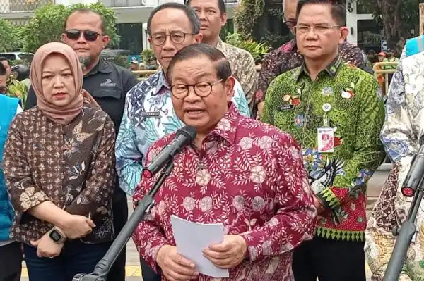 Pramono Minta Pengamen di Layanan Mikrotrans Ditertibkan