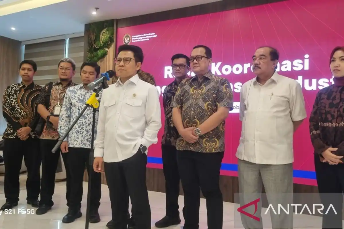 Masker dan Air Bersih Disiapkan untuk Warga Terdampak Karhutla di Sumatera dan Kalimantan