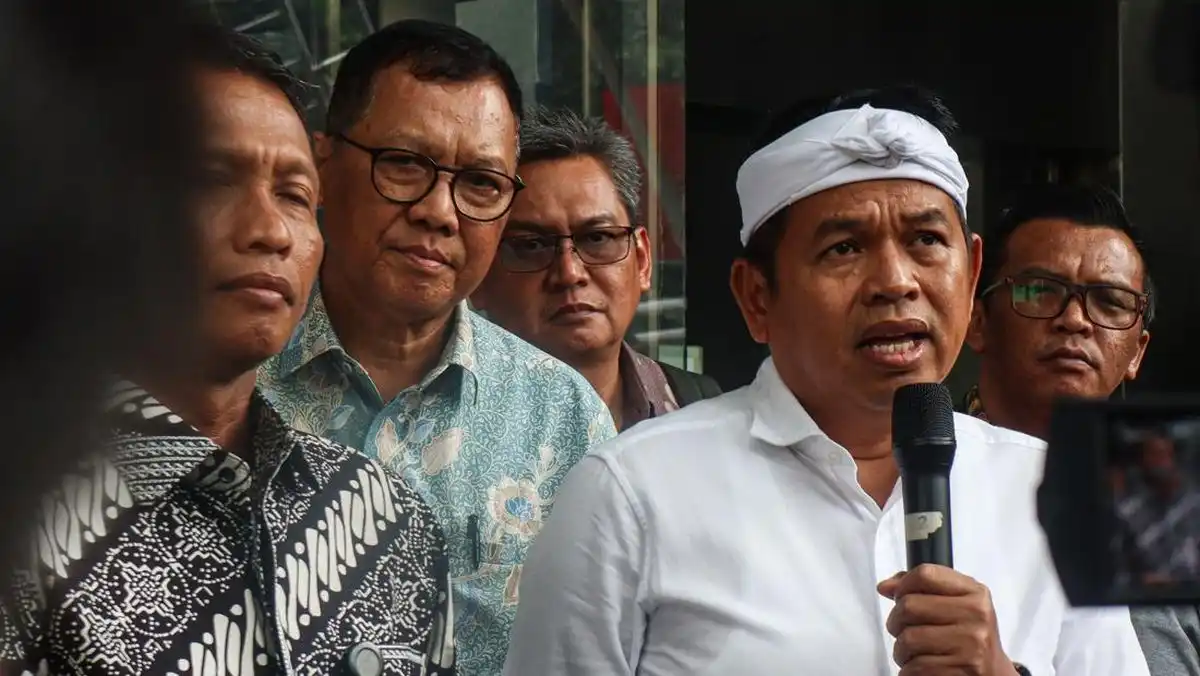 Dedi Mulyadi Minta Maaf Usai Warga Ciamis Mengarahkannya ke Jalan Rusak
