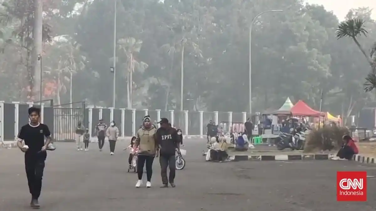 Asap Karhutla Memburuk di Palembang, Pemkot Salurkan 15 Ribu Masker