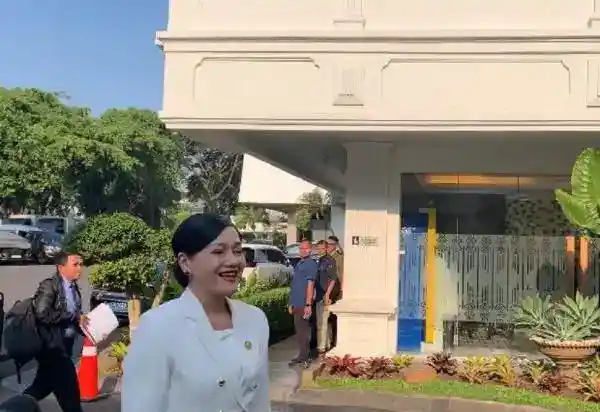 Prabowo Panggil Pimpinan OJK dan BI di Tengah Sorotan MSCI