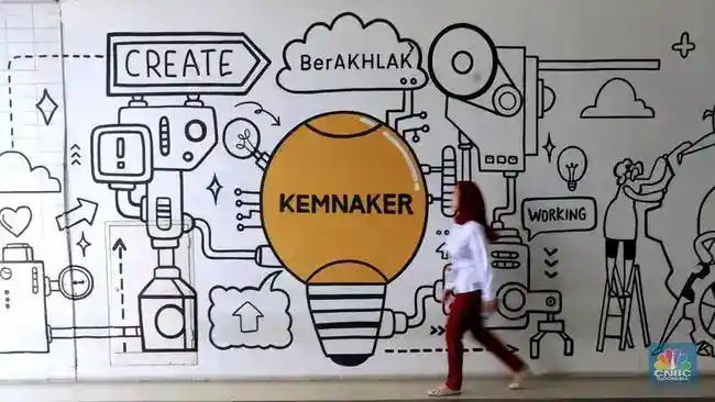 Hak Upah Pekerja Saat Mengalami Sakit Berkepanjangan: Tahapan Pembayaran dan Aturan PHK