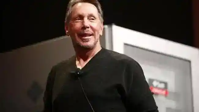 Delapan Rumah untuk Staf Rumah Tangga Larry Ellison di Manalapan