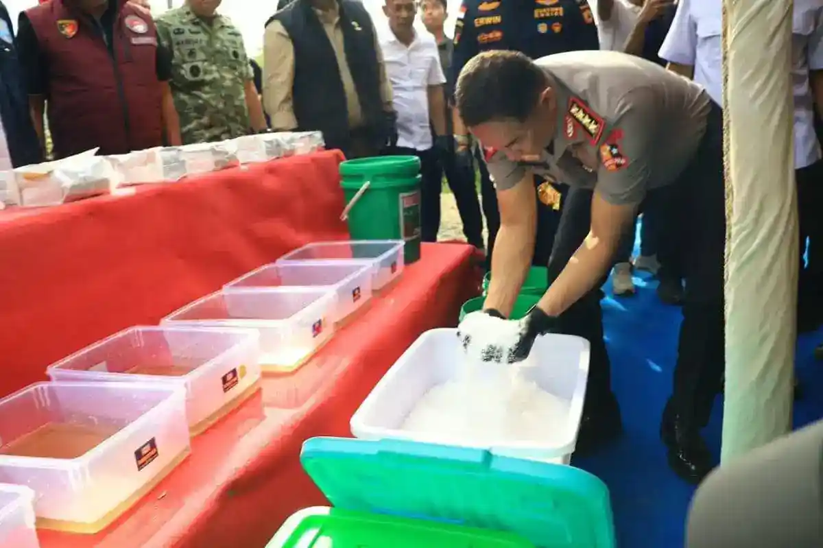 Pengungkapan Laboratorium Sabu di Aceh: Barang Bukti Hampir 1,2 Ton