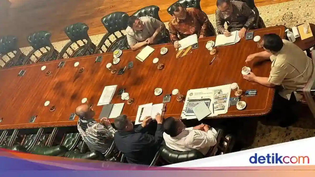 Prabowo Bahas Program Kepemimpinan dan Pembangunan URI di Hambalang