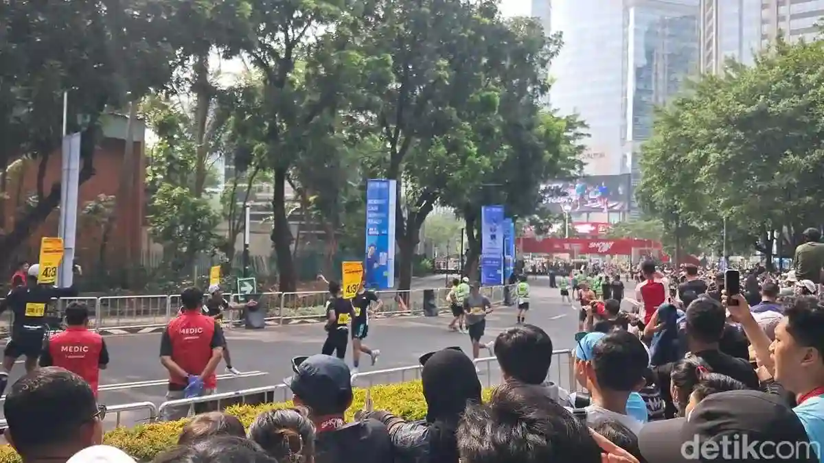Pelari JRF 2026 Alami Heatstroke Dekat Garis Finis, Ini Pesan untuk Peserta Lain